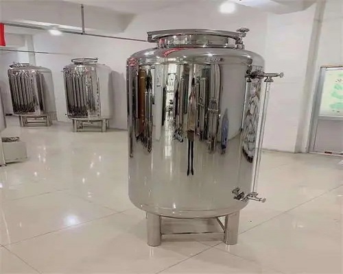 不銹鋼純水箱的規(guī)格尺寸是多少？-藍(lán)膜